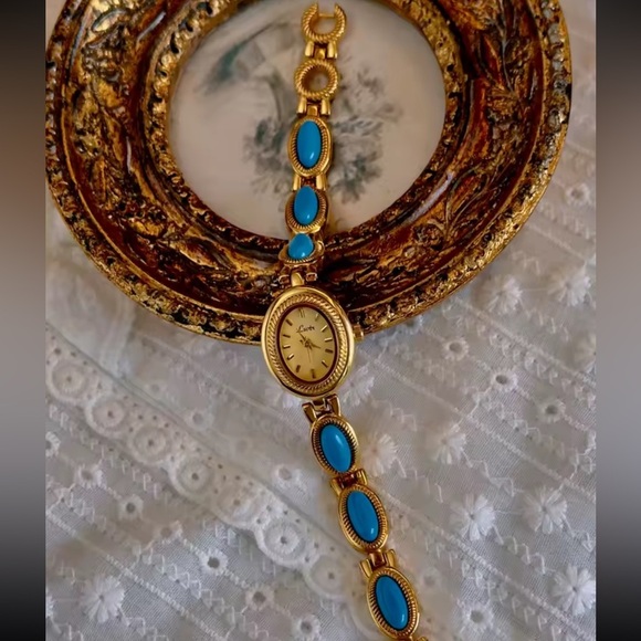 Vintage Elegant Turquoise Gold Women's Watch - Picture 2 of 6